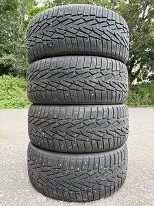 235/50/18 Nokian naastrehvid 7,5mm (1 foto / 6)
