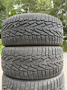 235/50/18 Nokian naastrehvid 7,5mm (3 foto / 6)