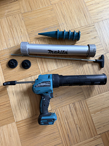 Akuga hermeetikupüstol Makita (3 foto / 3)
