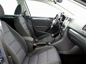 Volkswagen Golf Style 1.6 TDI 77kW (6 foto / 9)