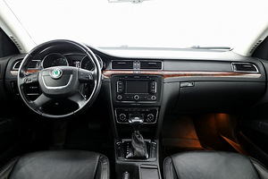 Skoda Superb Highline 4x4 ATM 2.0 TDI 103kW (5 foto / 9)
