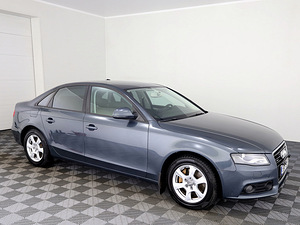 Audi A4 Comfortline Quattro ATM 3.0 TDI 176kW (1 foto / 7)
