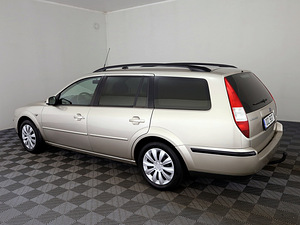 Ford Mondeo Facelift 2.0 107kW (4 foto / 7)
