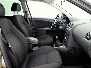 Ford Mondeo Facelift 2.0 107kW (6 foto / 7)