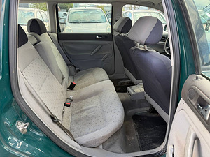 Volkswagen Passat Variant 1.6 74kW (7 foto / 7)