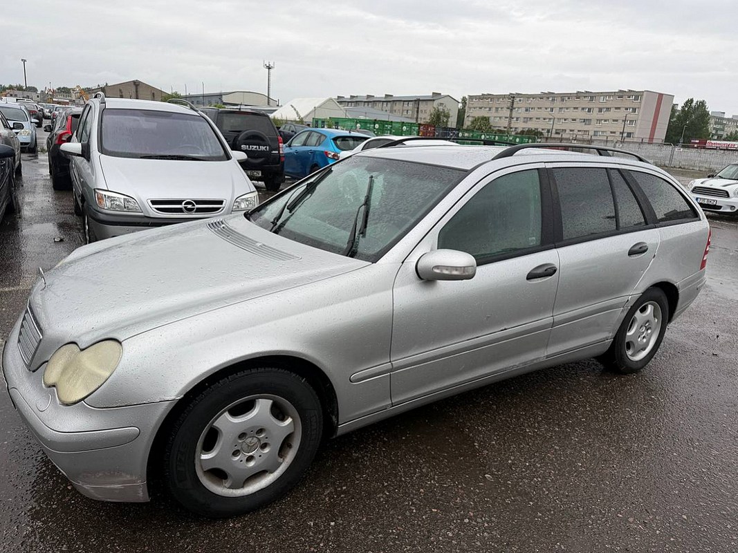 Mercedes-Benz C 180 Classic ATM 1.8 105kW