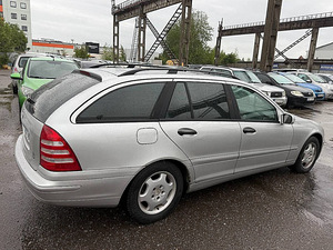 Mercedes-Benz C 180 Classic ATM 1.8 105kW (3 foto / 7)