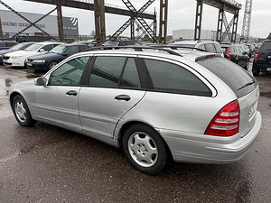 Mercedes-Benz C 180 Classic ATM 1.8 105kW (4 foto / 7)