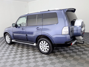 Mitsubishi Pajero Luxury ATM 3.2 DI-D 125kW (4 foto / 8)