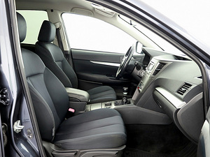 Subaru Legacy Comfort 4x4 2.0 TD 110kW (6 foto / 7)