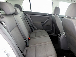 Volkswagen Golf Comfortline ATM 1.6 75kW (7 foto / 7)