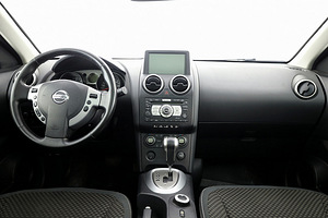 Nissan Qashqai Comfort 4x4 ATM 2.0 dCi 110kW (5 foto / 8)