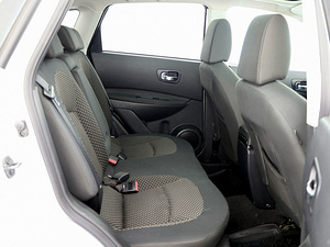 Nissan Qashqai Comfort 4x4 ATM 2.0 dCi 110kW (7 foto / 8)