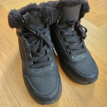 Кеды Skechers на весну-осень, размер 35