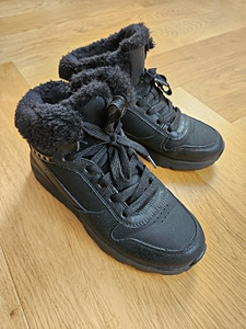 Skechers kevad-sügis ketsid, suurus 35 (2 foto / 9)
