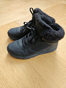 Skechers kevad-sügis ketsid, suurus 35 (8 foto / 9)