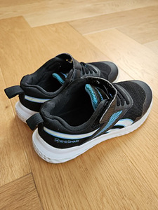 Reebok tossud, suurus 31 (2 foto / 5)