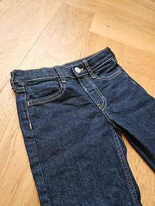 H&M узкие джинсы, размер 116 (3 фото из 5)
