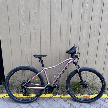 Scott Contessa Active