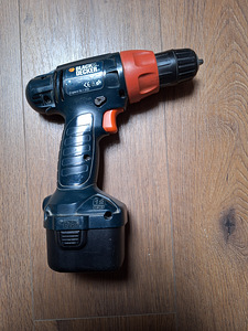 Akutrell Black&Decker CD12C (ilma aku ja laadijata) (1 foto / 2)