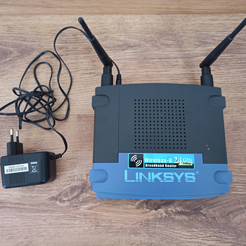 Роутер Linksys WRT54G