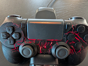 Пульты PS4 с зарядной станцией (7 фото из 7)