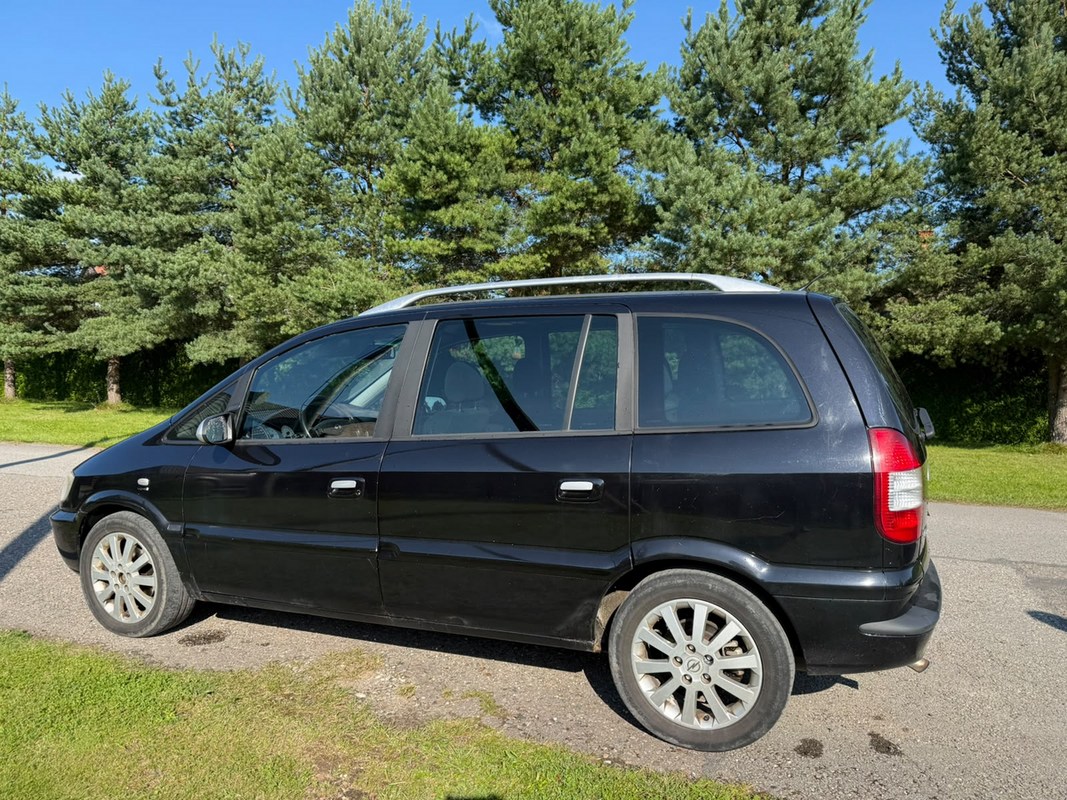 Müüa opel zafira