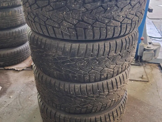 215/60R16 5x108 Mondeo 4/focus 2/c-max/s-max /Nokian