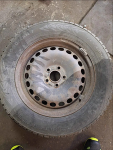215/60R16 5x108 Mondeo 4/focus 2/c-max/s-max /Nokian (2 фото из 2)