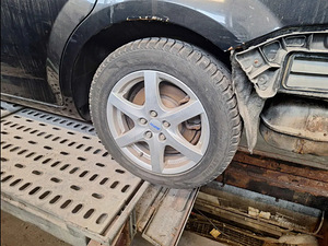 215/55R16 5x108 Ford Mondeo 4/focus 2/c-max/s-max (1 foto / 7)