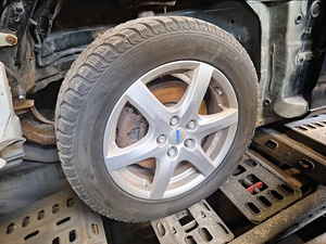 215/55R16 5x108 Ford Mondeo 4/focus 2/c-max/s-max (3 foto / 7)