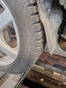 215/55R16 5x108 Ford Mondeo 4/focus 2/c-max/s-max (5 foto / 7)