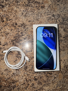 iPhone 16 pro (1 фото из 4)