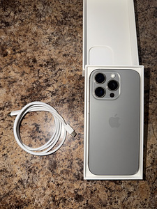 iPhone 16 pro (2 фото из 4)