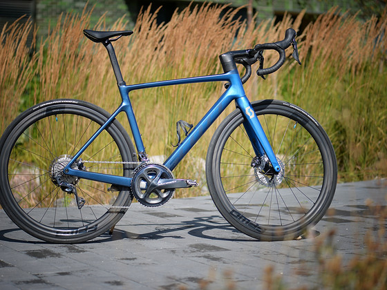 Scott Addict RC 30 FFWD jooksudel