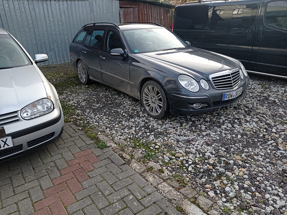 Mercedes-Benz E 220 T CDI Avantgard