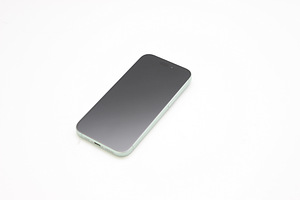 Смартфон Apple iPhone 15 128GB (2 фото из 3)