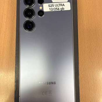 Samsung Galaxy S25 Ultra 12/256Gb в очень хорошем состоянии