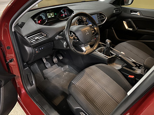 Peugeot 308 (3 фото из 6)