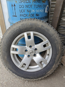 215/70r16 (1 foto / 4)