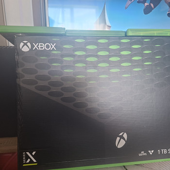 Xbox Series X 1TB SSD + 2 kontrollerit + 3 mängu