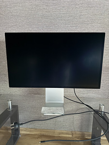 Apple Studio Display 27" 5K (3 фото из 3)