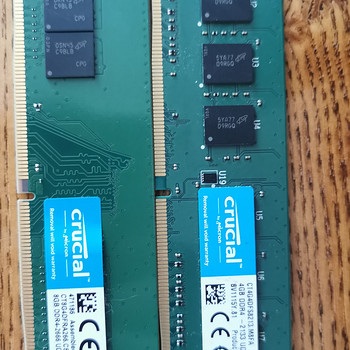 Crucial DDR4 12 ГБ
