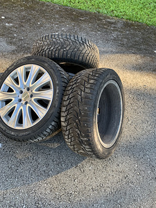 Комплект резины 245/45 R18 (1 фото из 5)