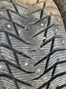 Комплект резины 245/45 R18 (4 фото из 5)