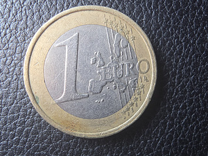 France 1999 1 euro. First map, bee looking left. (1 foto / 2)