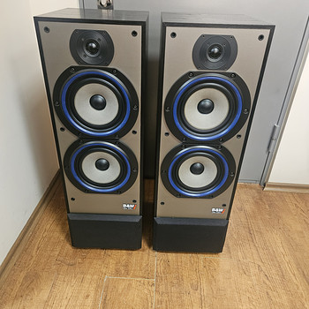 Bowers and Wilkins B&W DM330 2,5-полосная акустическая система