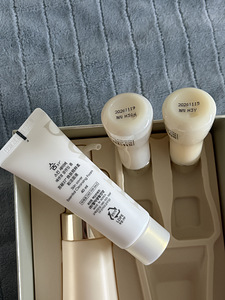 Puhastusvahu komplekt Sum37 Skinsaver Essential (2 foto / 5)