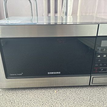 Samsung ME73M 800w