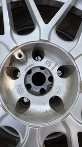 18” BMW erilaiad 5x120 veljed rehvidega (7 foto / 8)